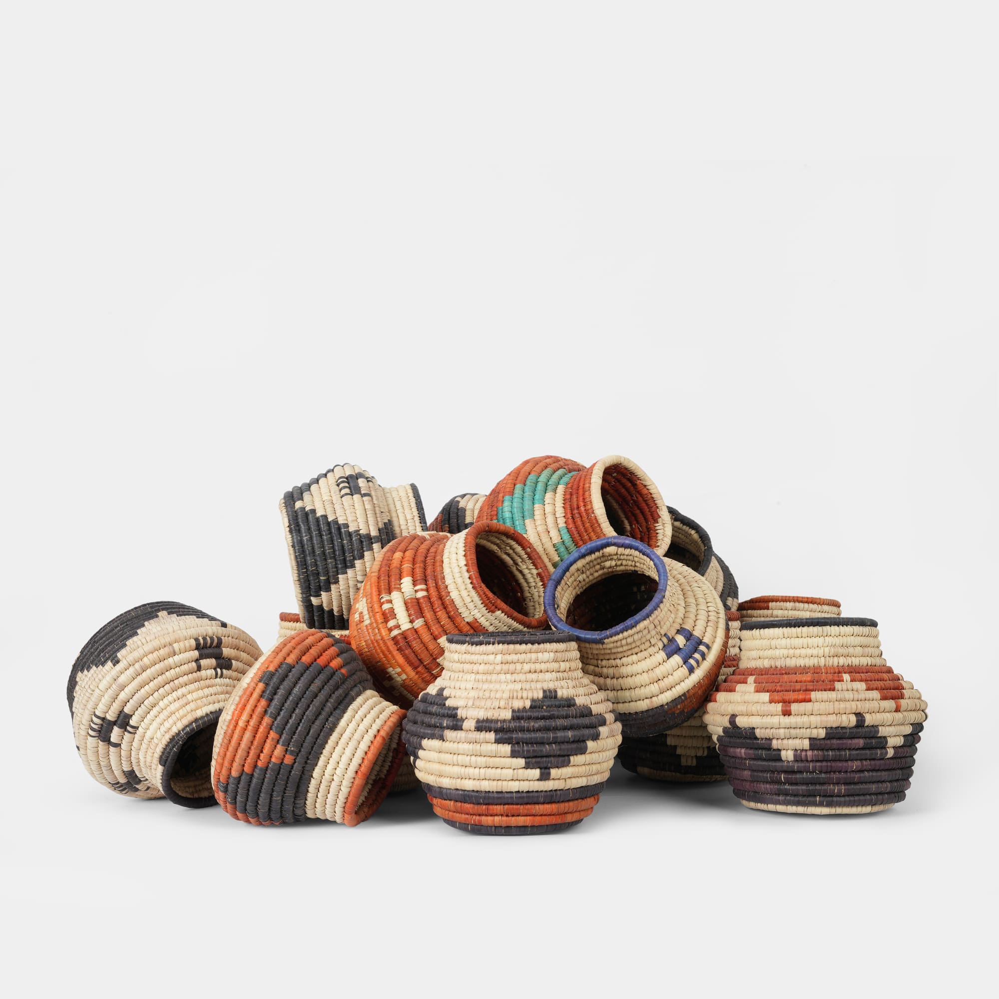 HAND WOVEN OLLA BASKETS (NJGU)